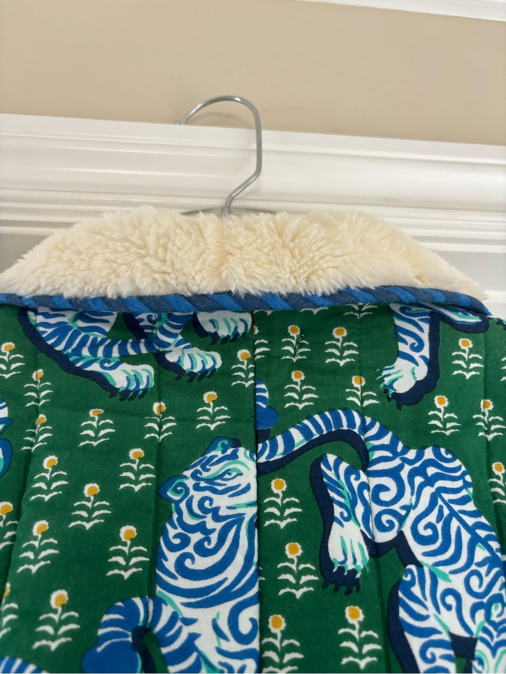 Printfresh Quilted Sherpa Lined Robe Tiger Queen Jade Print Size L/XL - Picture 6 of 9